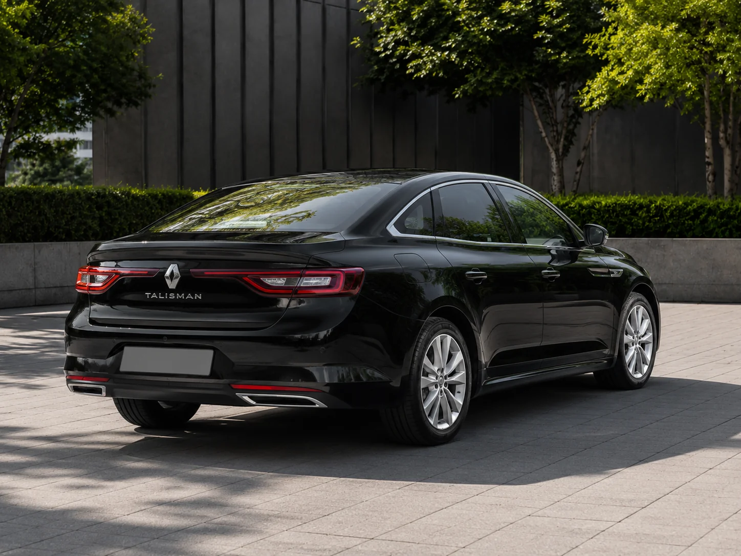Stražnji bočni pogled na Renault Talisman AUTO 153