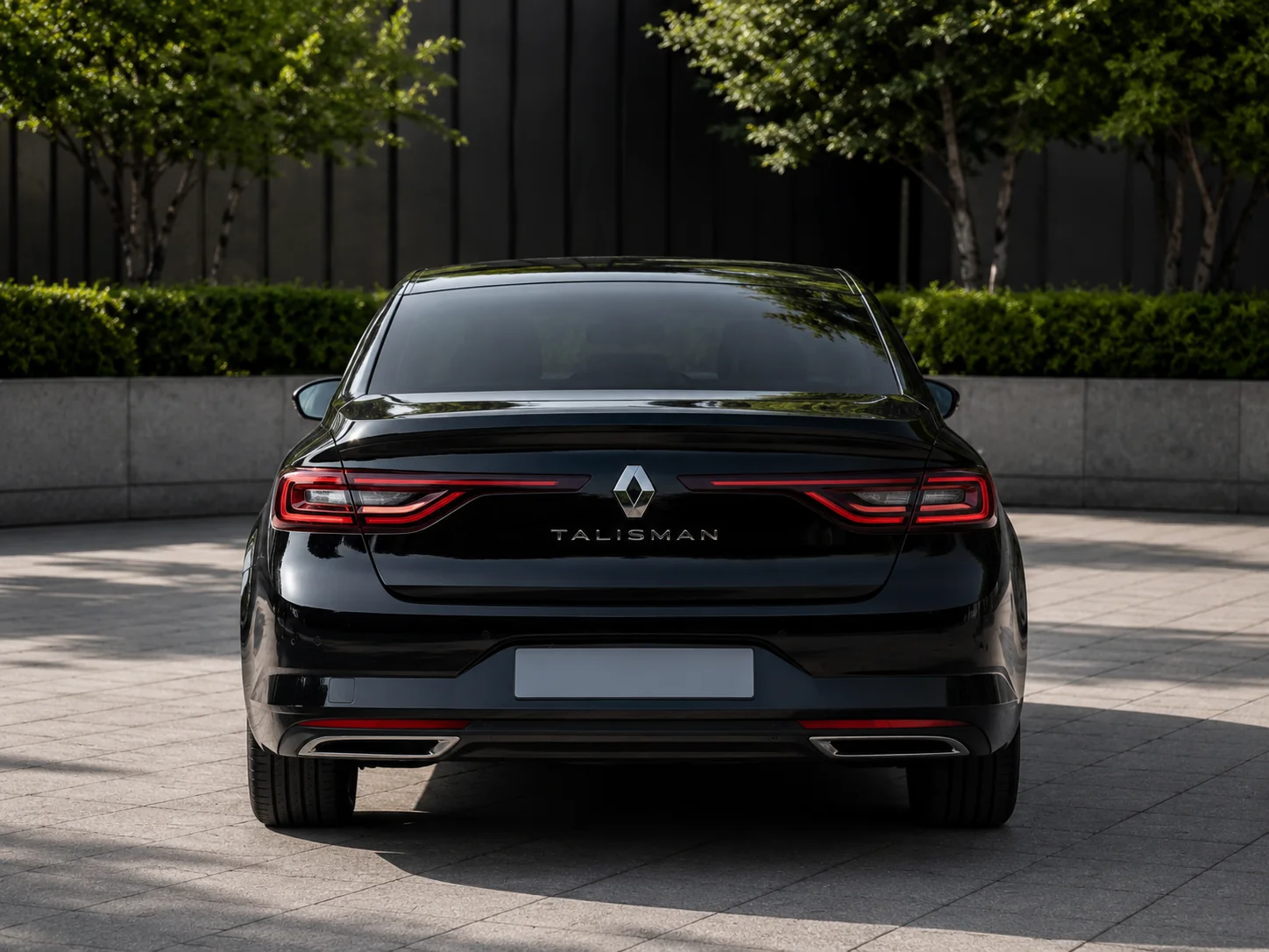 Stražnji pogled na Renault Talisman AUTO 153